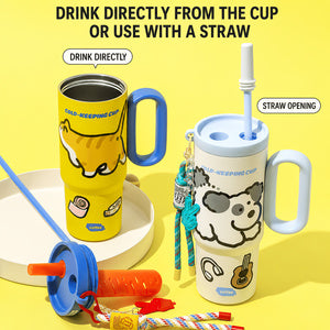 Demonstration of drinking directly from the cup or using the included reusable straw.